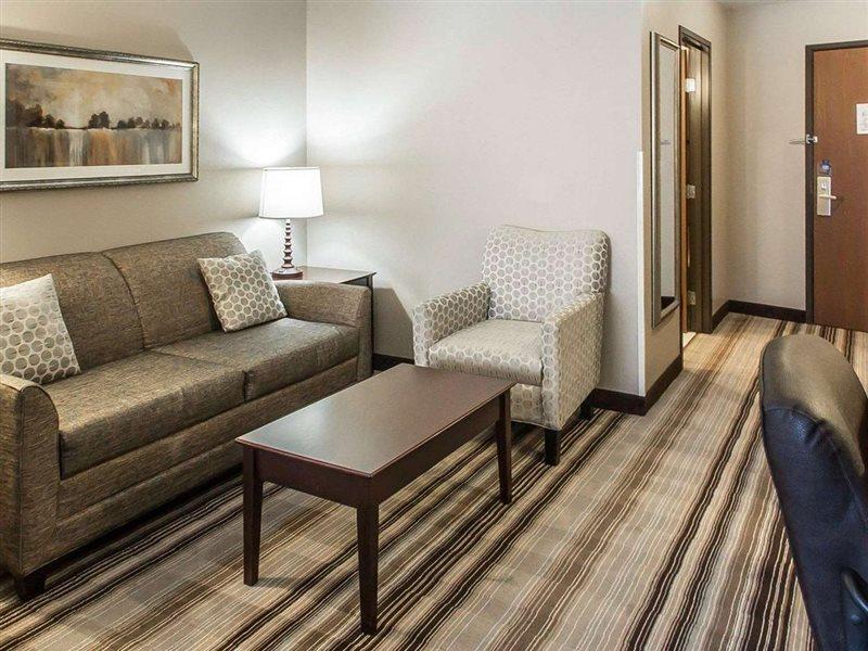 Comfort I-94 Hotel 3*