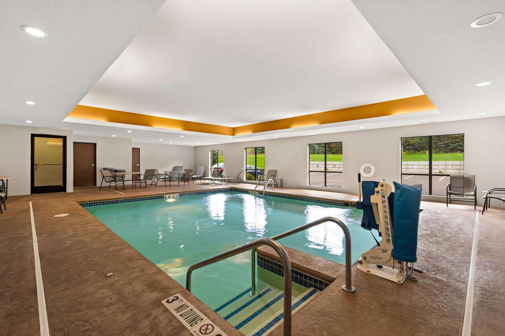 Hotel Comfort I-94 Hudson